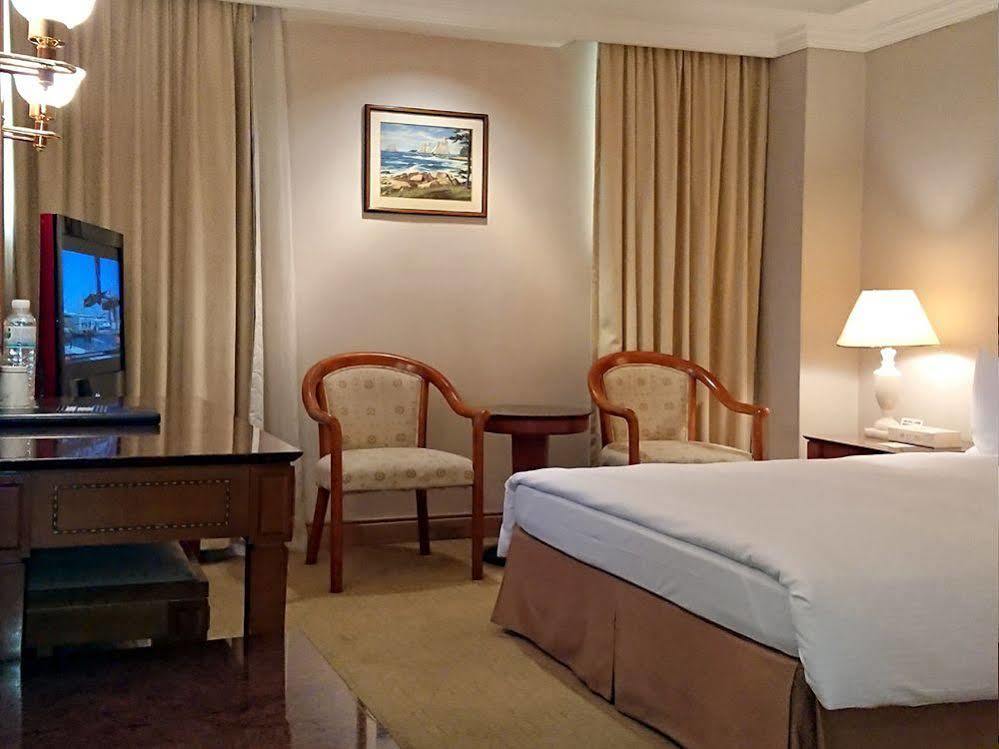 Dong Wu Hotel Тайбей Екстер'єр фото
